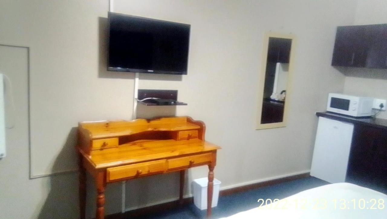 Hemmingways Bed and Breakfast King William's Town Esterno foto