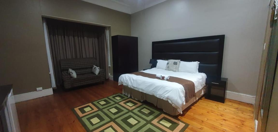 Hemmingways Bed and Breakfast King William's Town Esterno foto