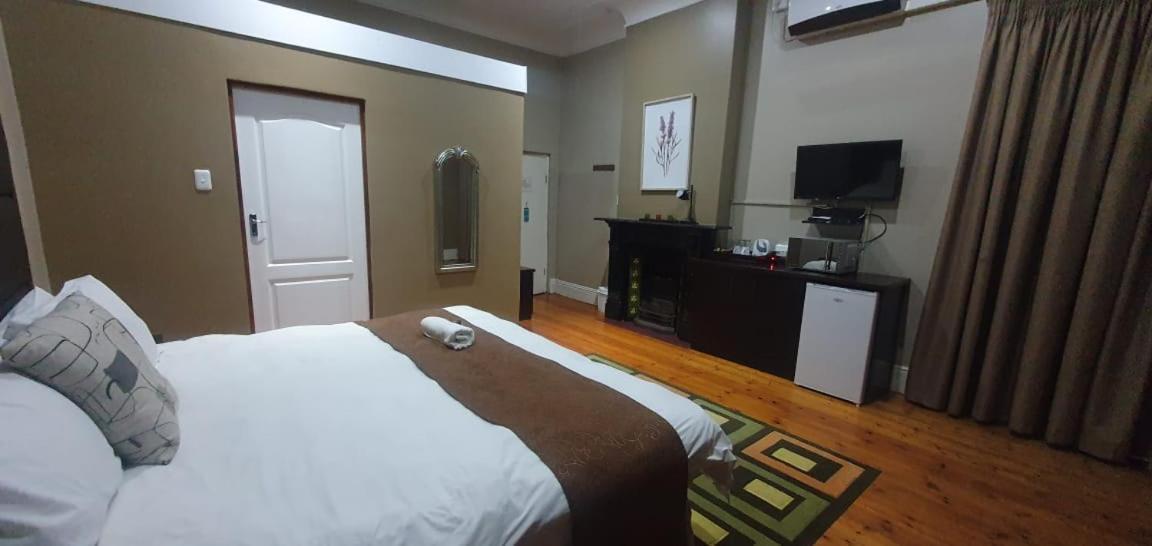 Hemmingways Bed and Breakfast King William's Town Esterno foto